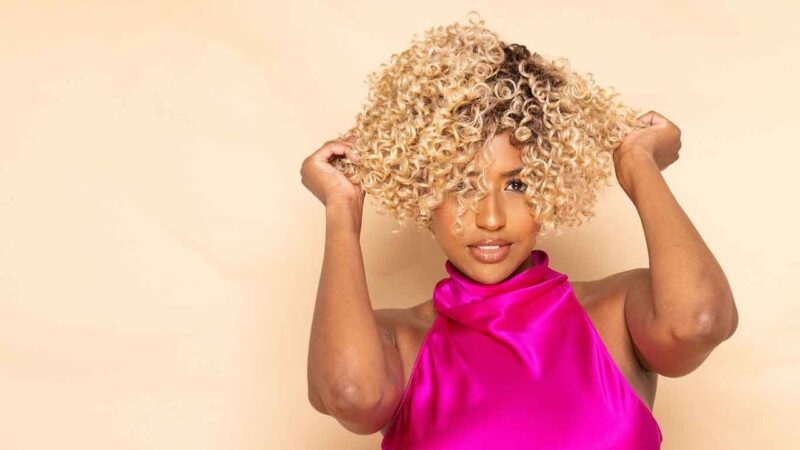 Aniyah by Kim Kimble: Chic Curly Bob – Review & Styling Tips!